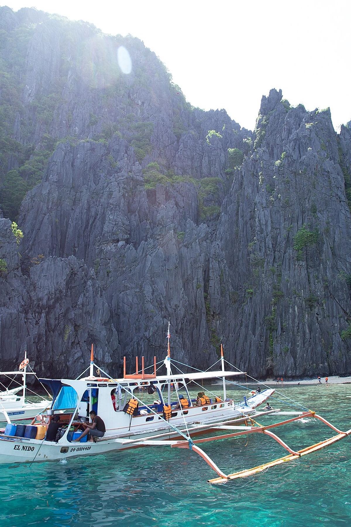 El Nido limestone cliffs